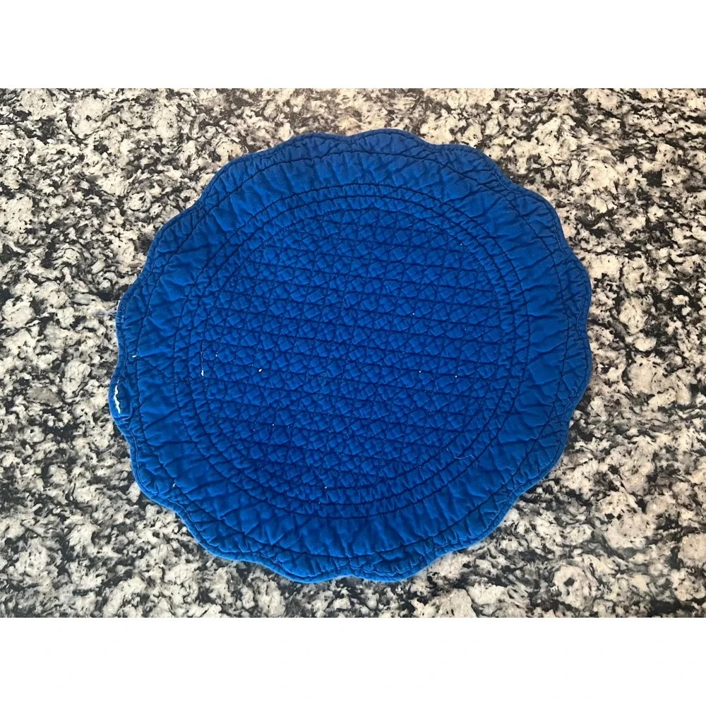 Floral Quilted Round Placemats Set of 3 Reversible Scalloped Blue (0923)